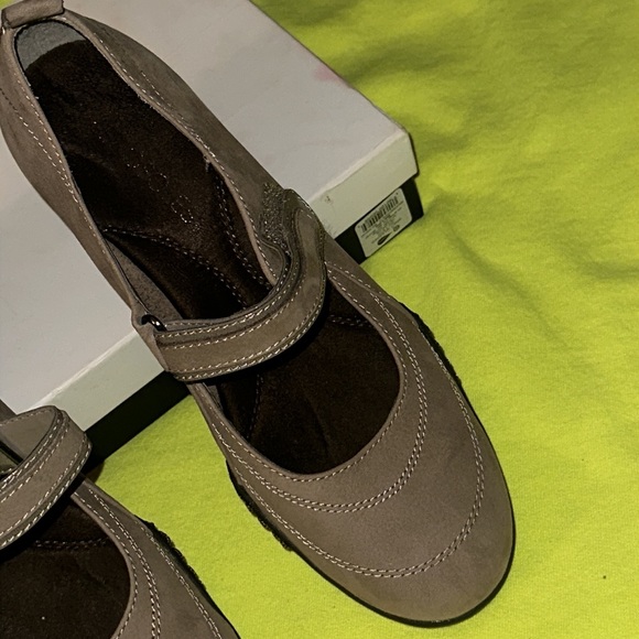 Aerosoles wedges Size 7 - Picture 2 of 13